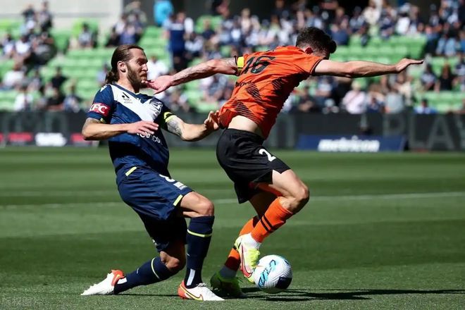 包含意甲系列战不断推陈出新，球员表现精彩纷呈的词条