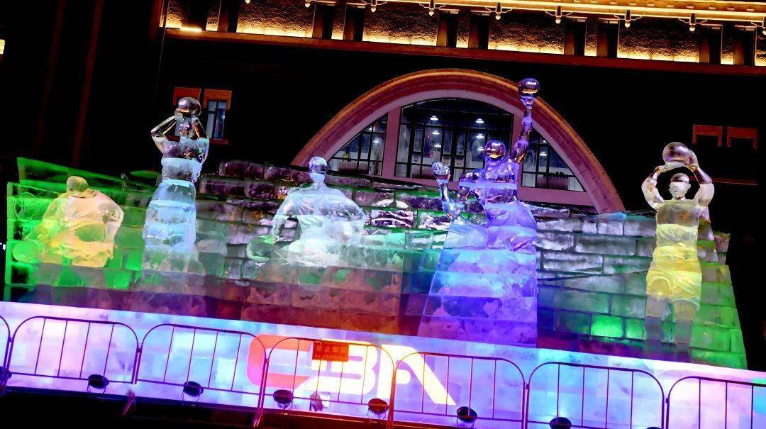 星空体育首页-特色篮球元素融入城市夜景，营造文化氛围的简单介绍