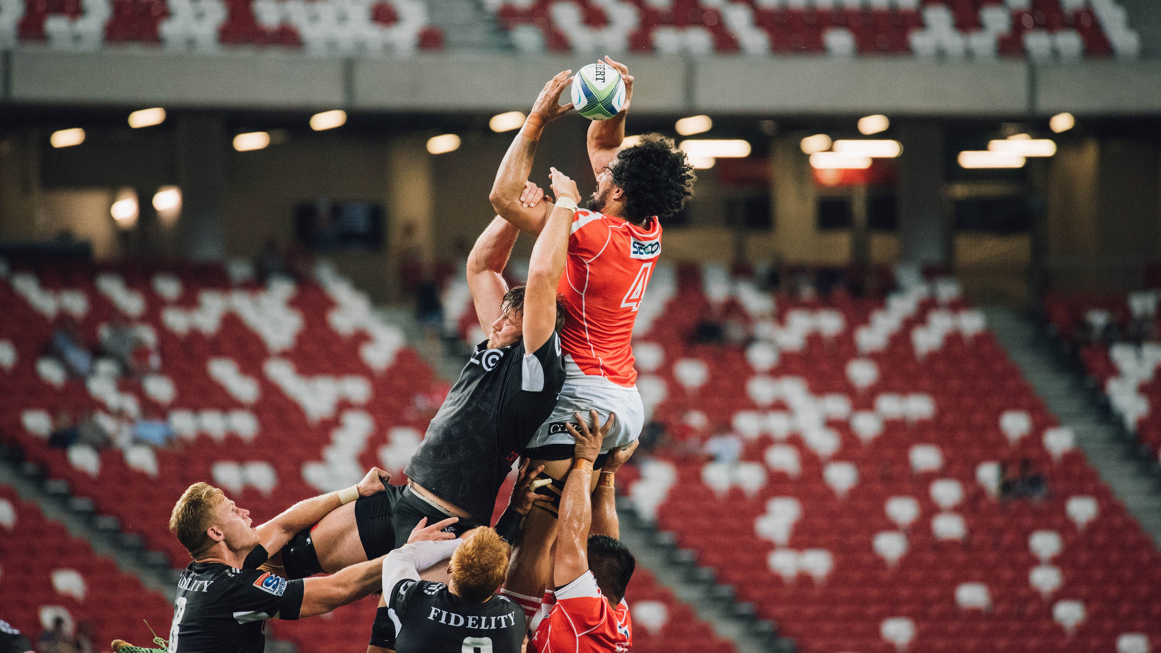 星空体育网站入口-库兹马诺维奇在巴黎奥运会手球比赛中多次扑救关键球，nba库兹马